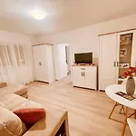 Lovely Apartment In A Quiet Area - Spitalul Judetean L5